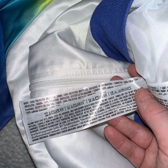 Disneyland Unisex Rainbow Ombre Graphic Bomber Jacket Large NWT - Picture 9 of 12